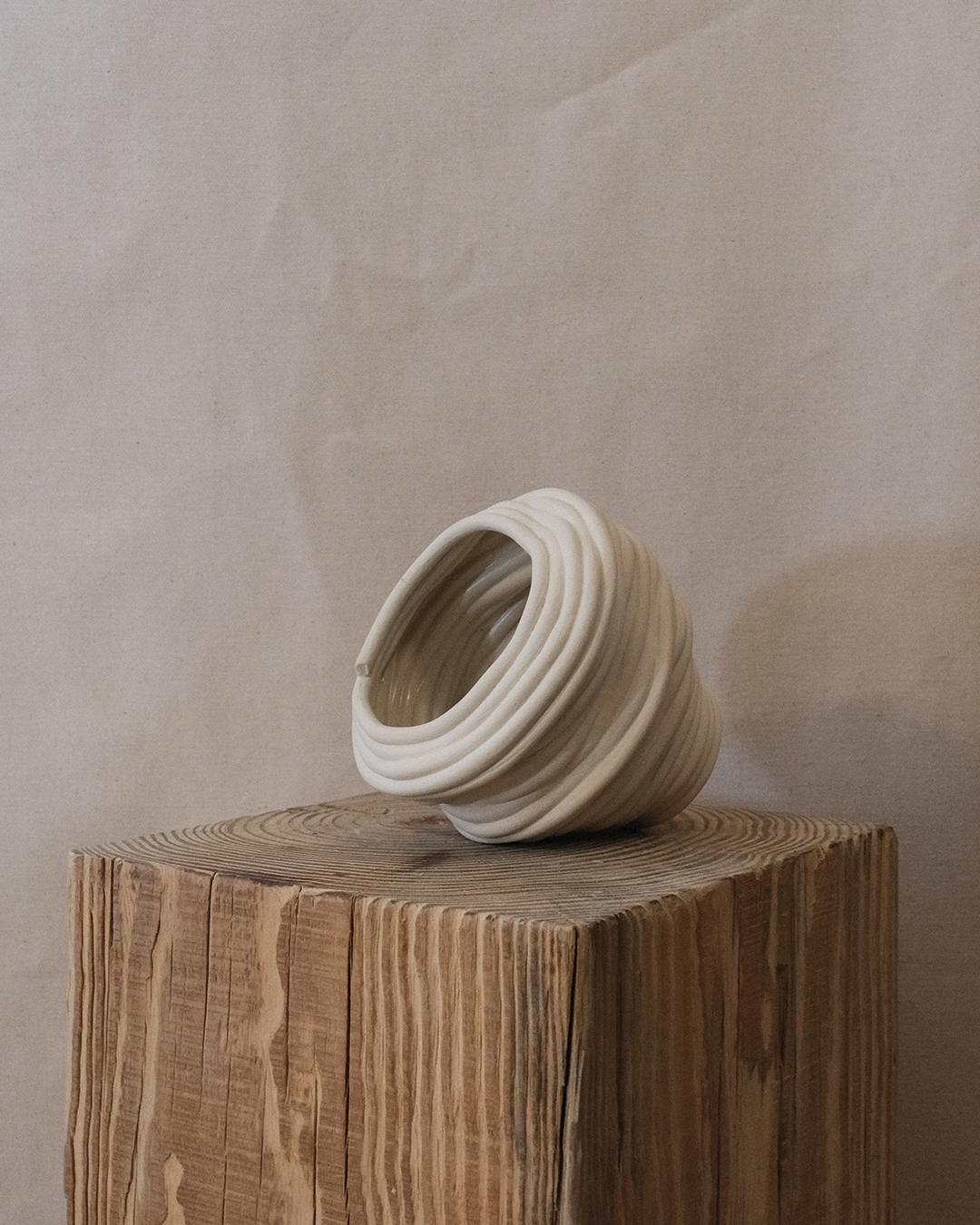 Bone Vase No.17