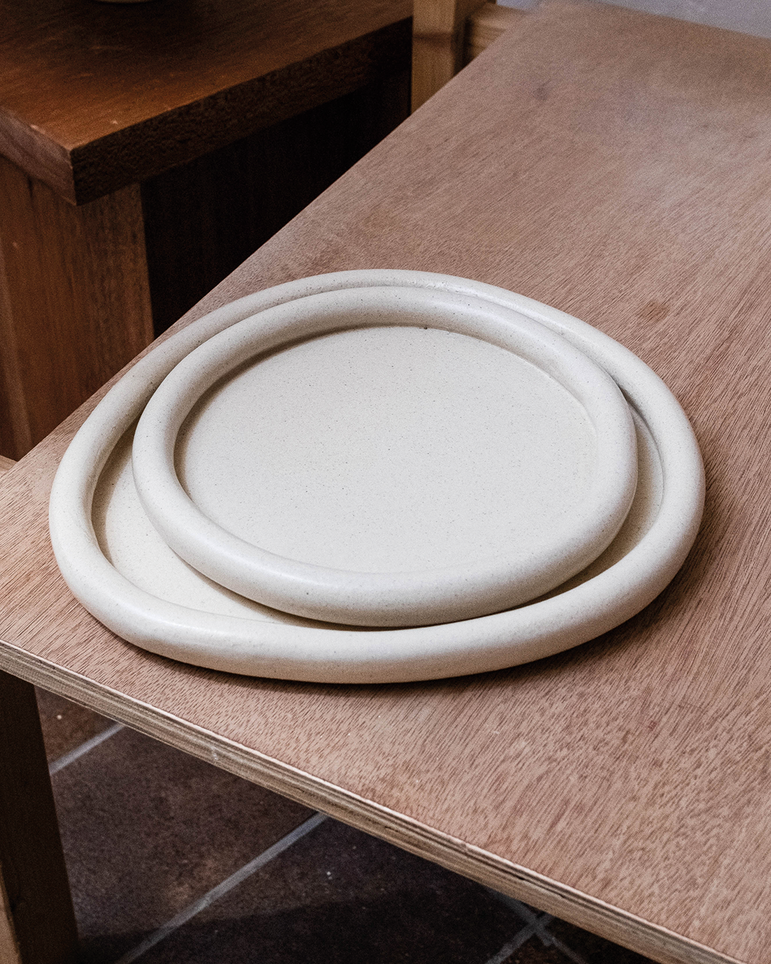 Pebble Plate (Medium)