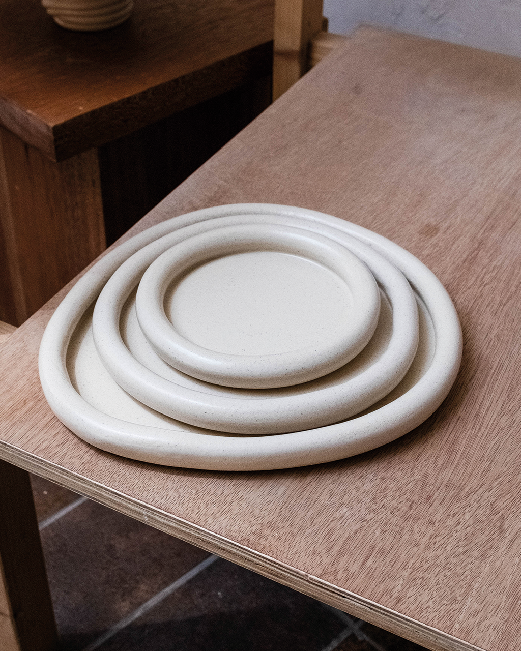 Pebble Plate (Medium)