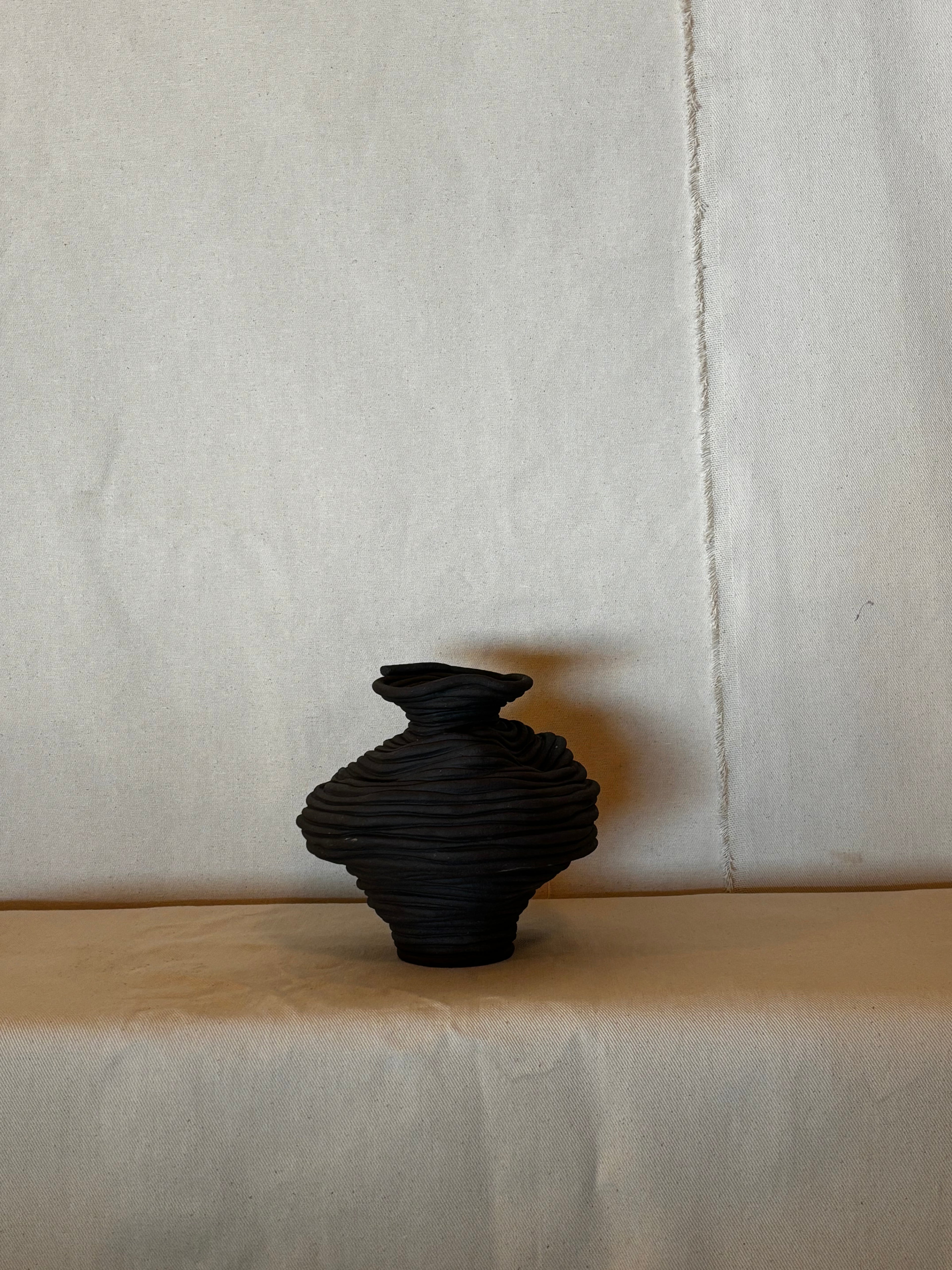 Onyx Vase Sample No.1