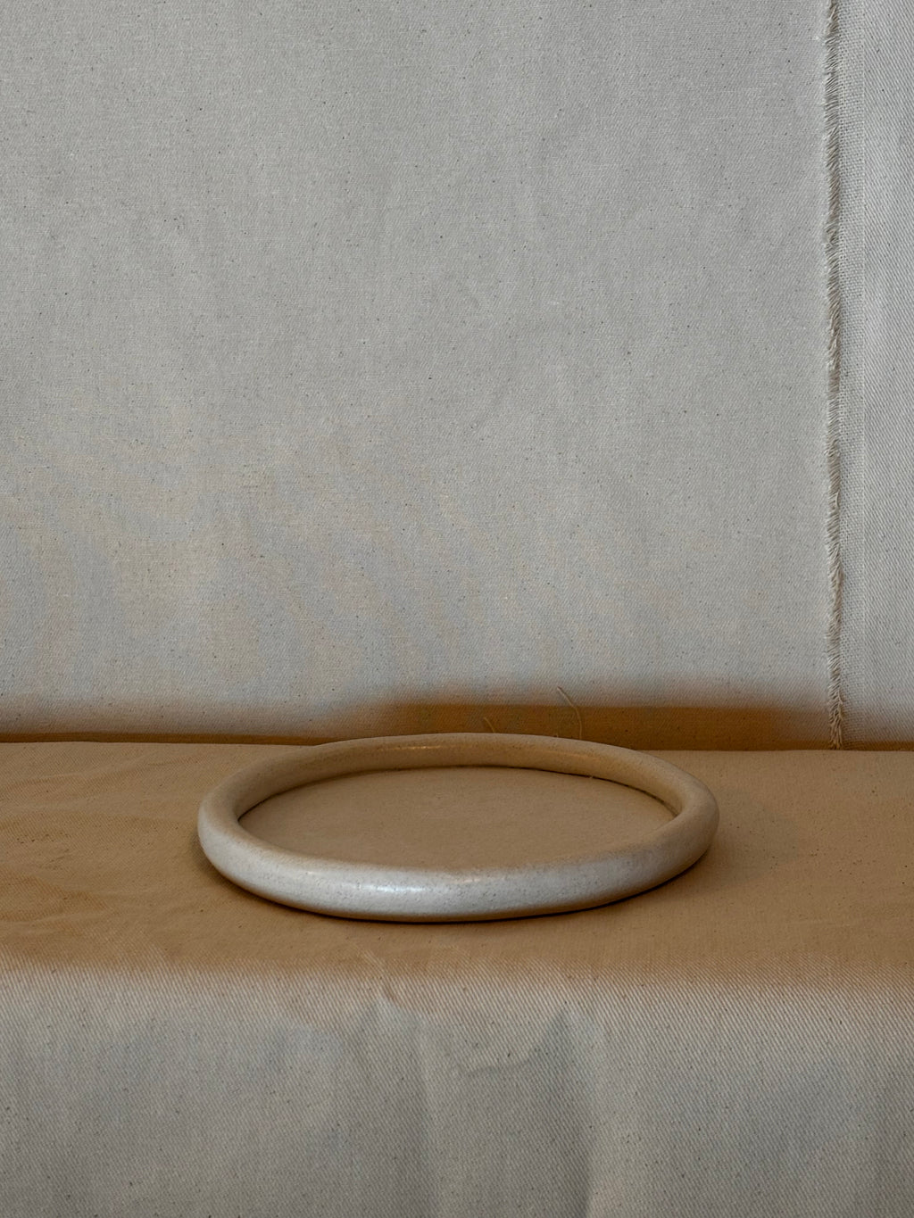 Glaze flaw Starter pebble plate