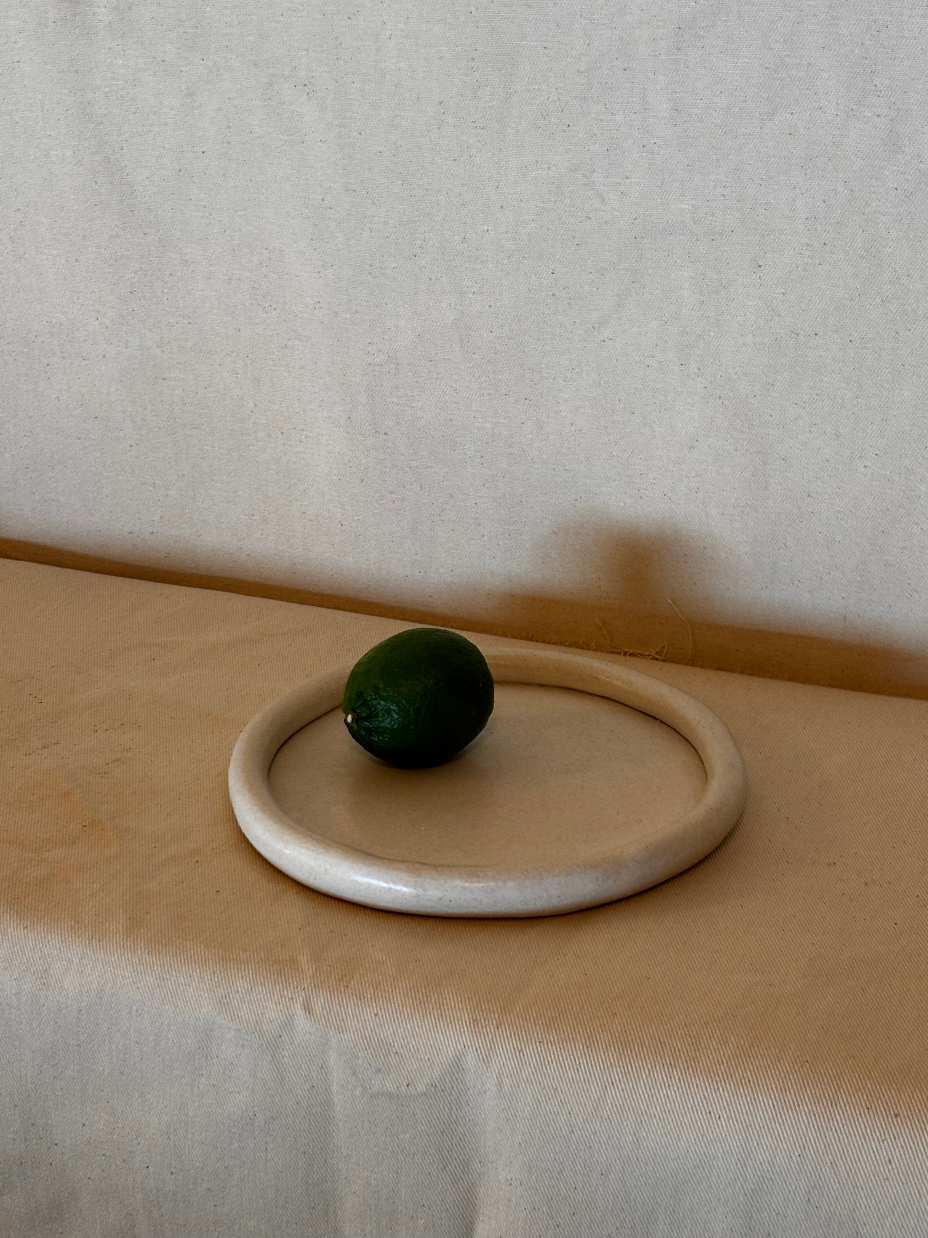 Glaze flaw Starter pebble plate