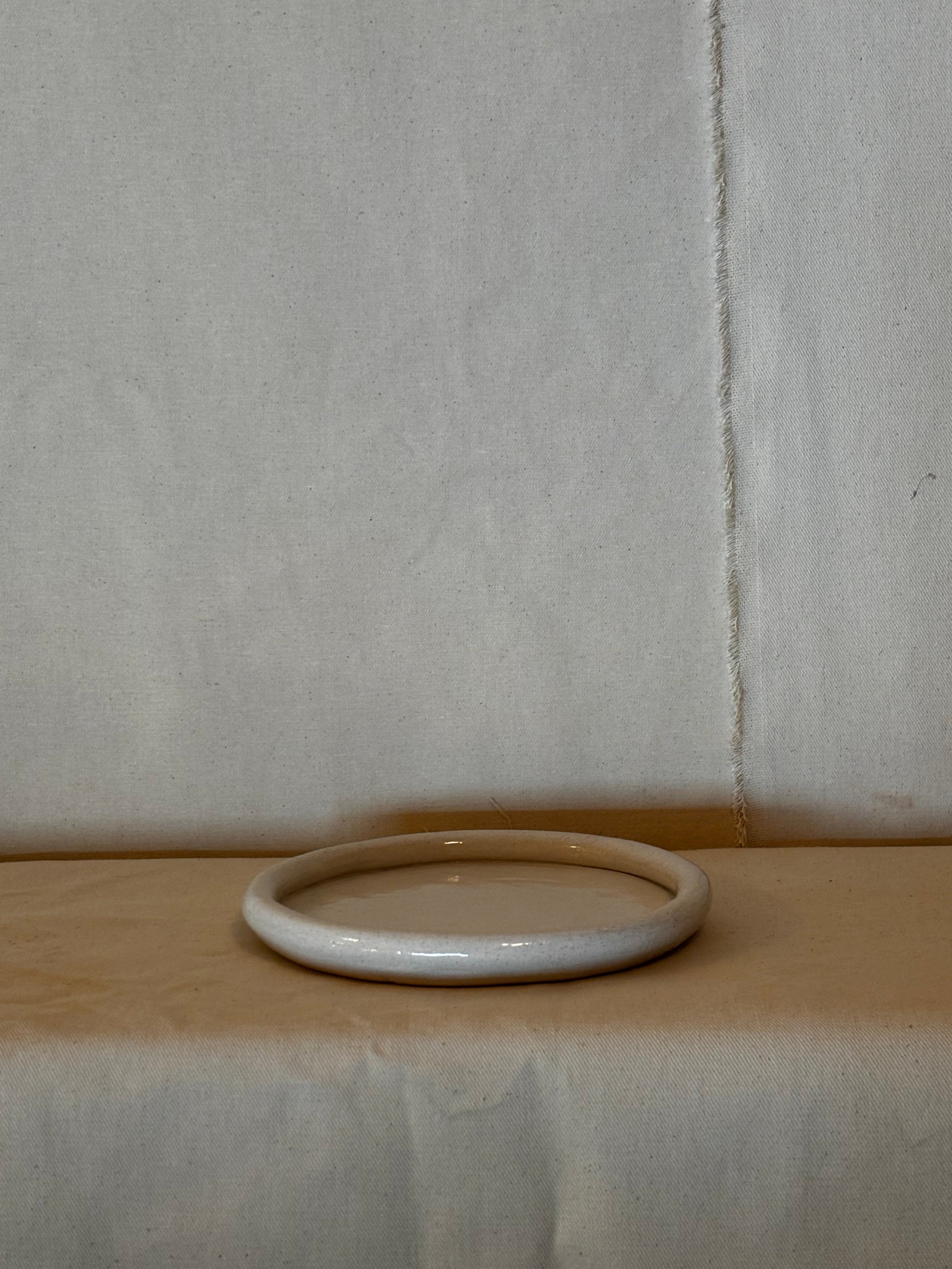 White Gloss Starter Plate